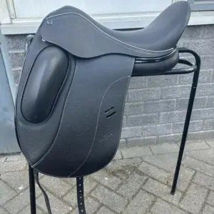 Empire Avanti Dressuurzadel | 18 inch