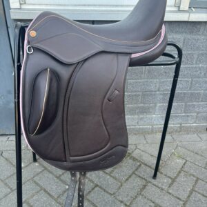 JC Dressuurzadel | 17.5 inch