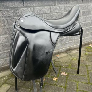 Thorowgood Dressuurzadel | 18 inch