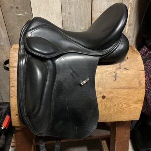 Anatomica Cygnus S-Line Dressuurzadel (MW) | 17.5 inch