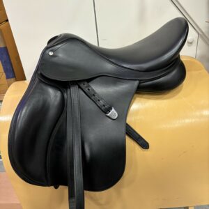 Bates Veelzijdigheidzadel | 17.5 inch