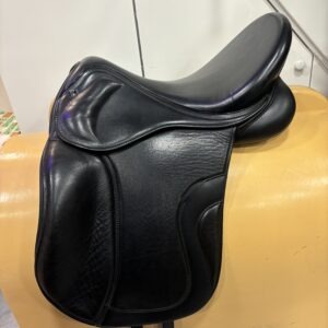 Kingsley D2 dressuurzadel | 17.5 inch