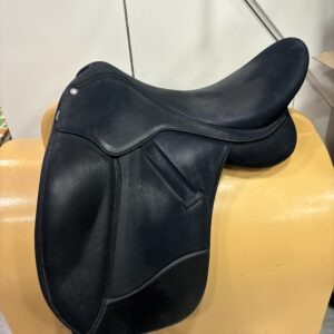 Wintec Isabell Werth dressuurzadel | 18 inch