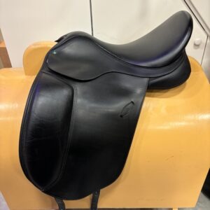 Arena Wide Dressuurzadel | 17 inch