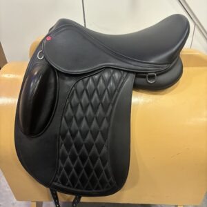 Edix Tariq dressuurzadel | 17 inch