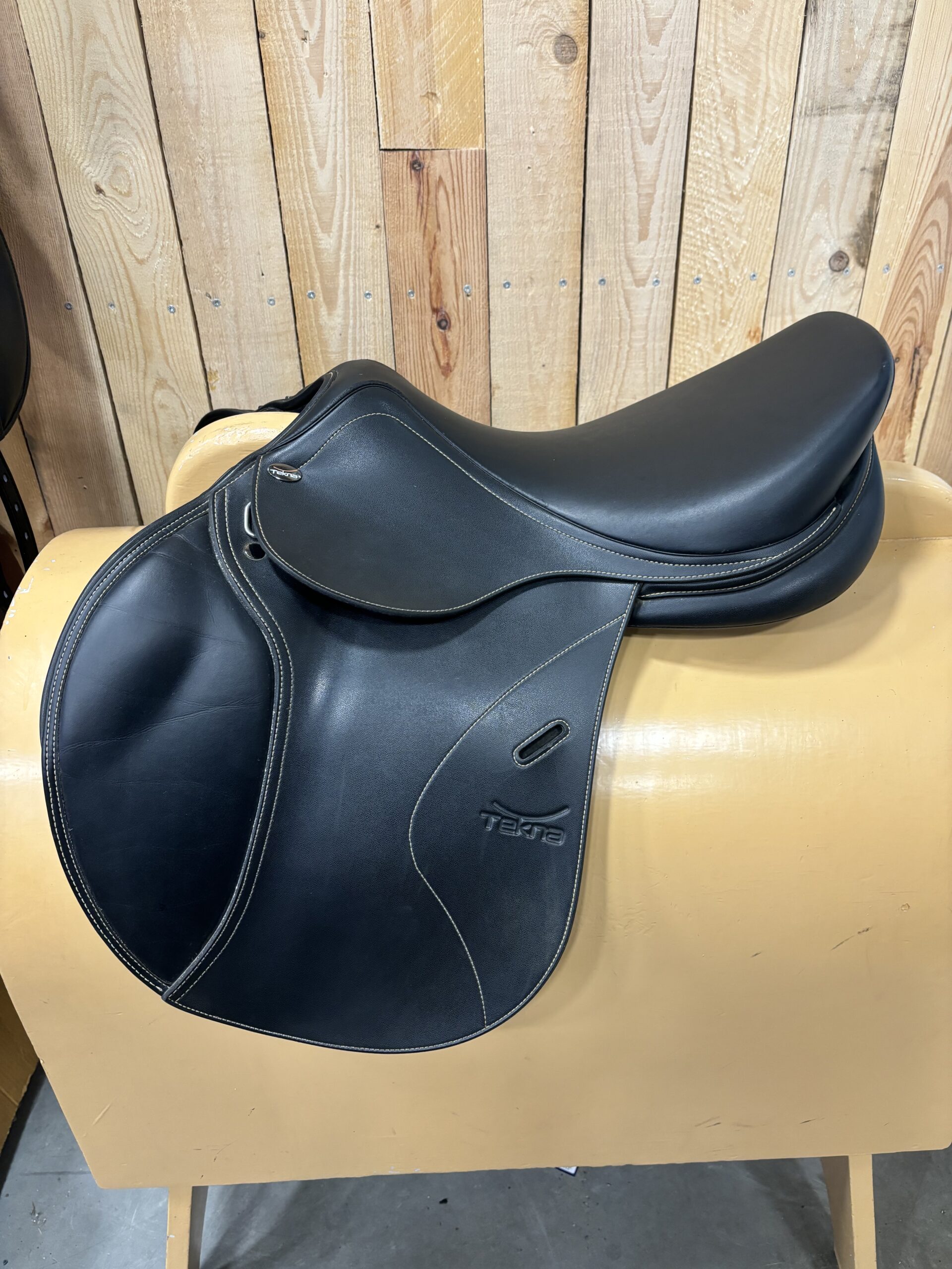 Tekna springzadel | 17 inch