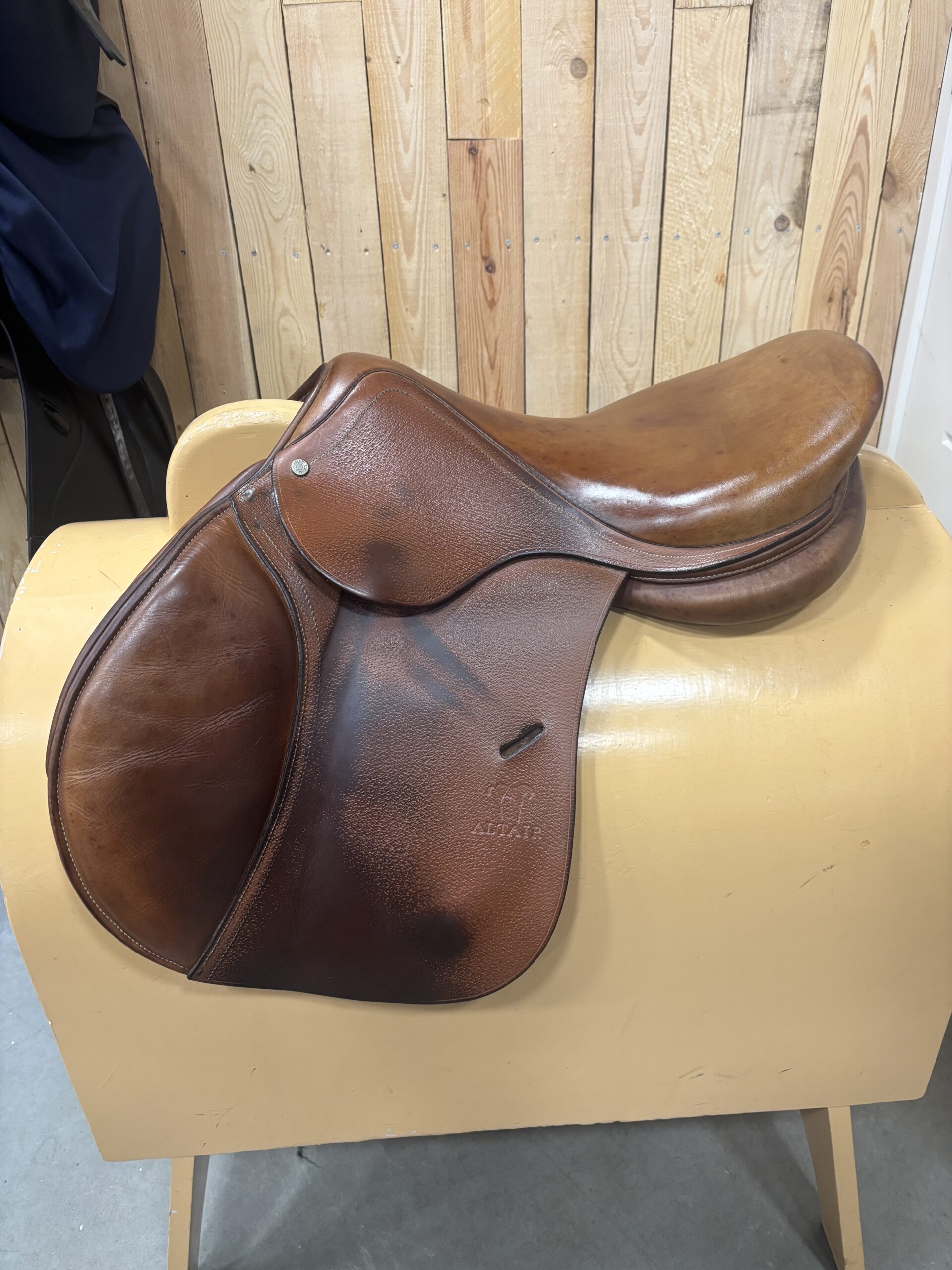 Antares springzadel | 17.5 inch