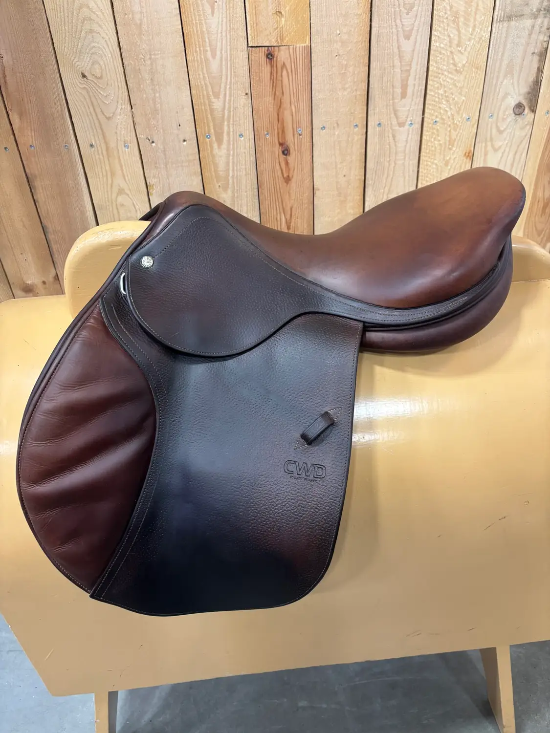 CWD springzadel | 17.5 inch