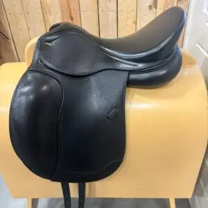 Letek dressuurzadel | 17.5 inch