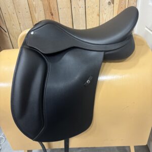 Wintec Wide dressuurzadel | 18 inch