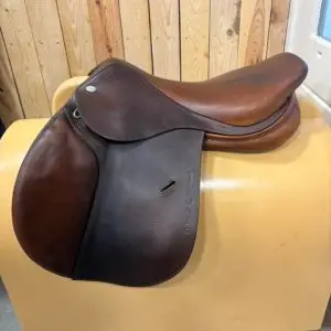 Ikonic springzadel | 17.5 inch