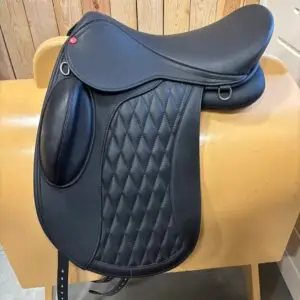 Edix Tariq dressuurzadel | 17 inch